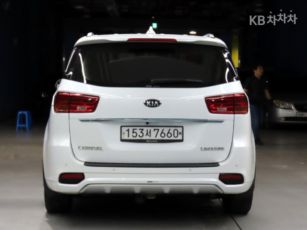 Kia Carnival — miniaturë 3