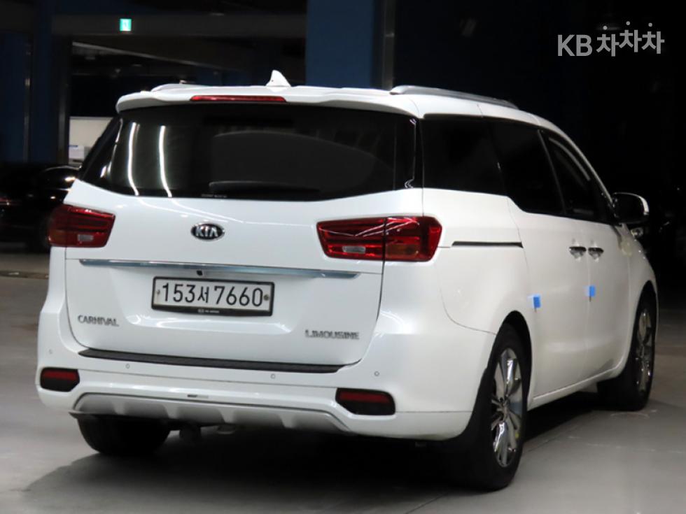 Kia Carnival — miniaturë 4