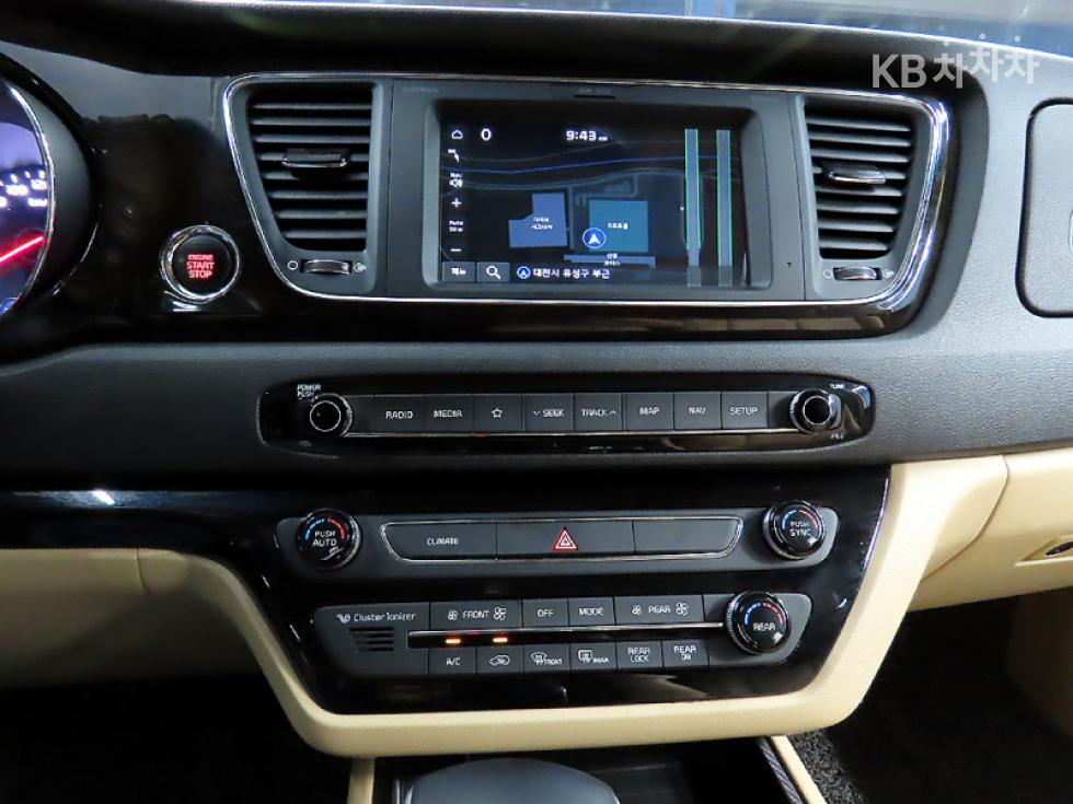 Kia Carnival — miniaturë 12