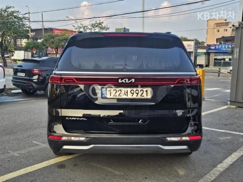 Kia Carnival — miniaturë 3