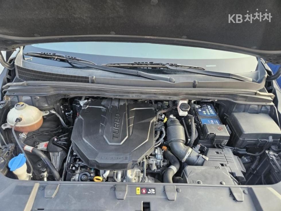 Kia Carnival — miniaturë 6