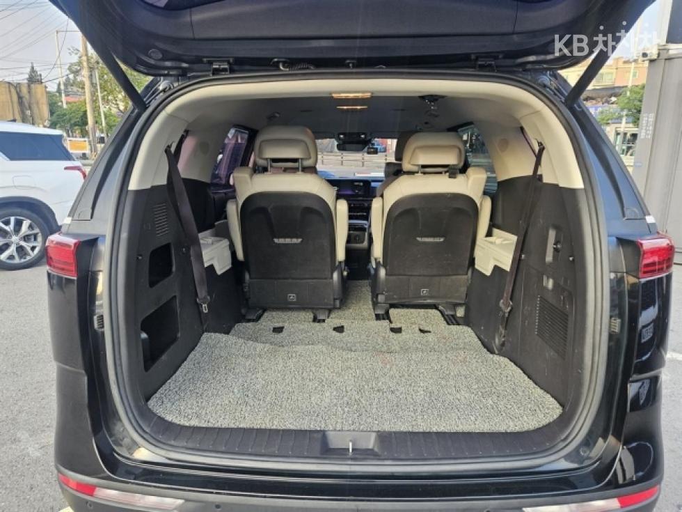 Kia Carnival — miniaturë 18