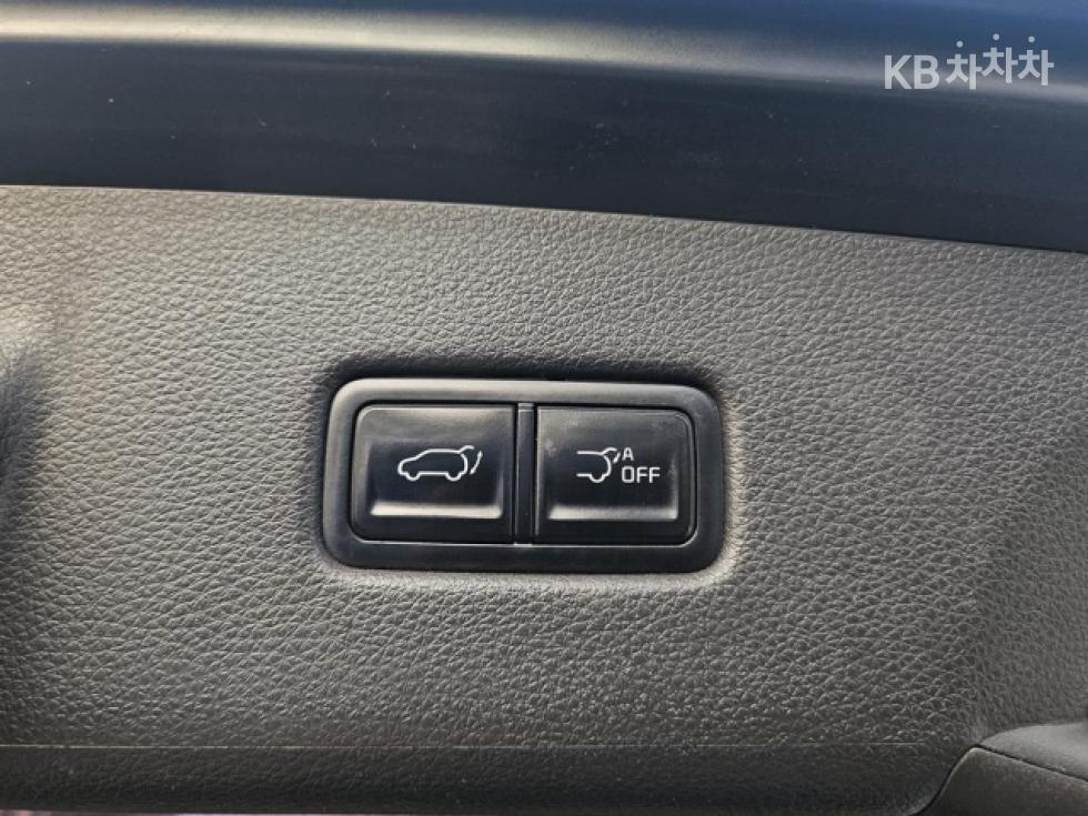 Kia Carnival — miniaturë 19
