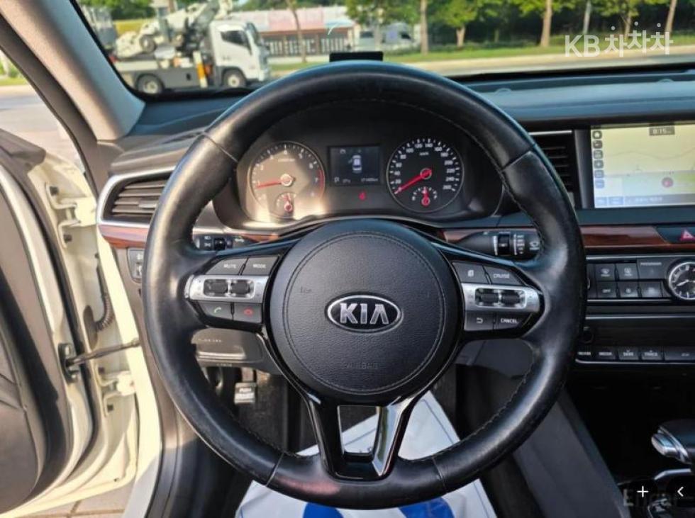 Kia K7 — miniaturë 11