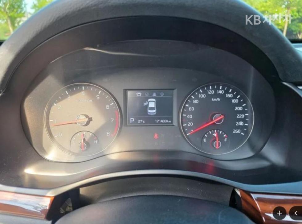 Kia K7 — miniaturë 12