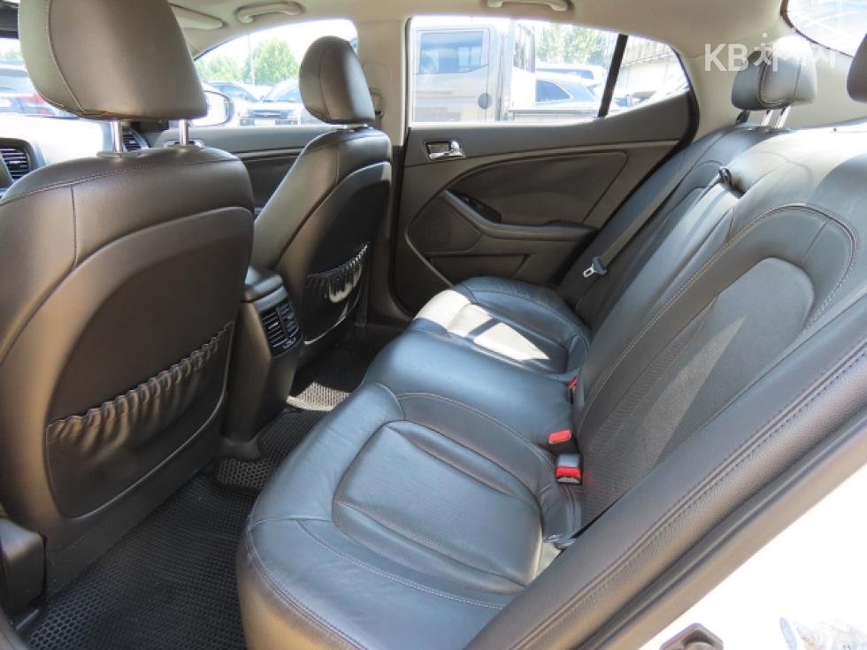 Kia K5 — miniaturë 7