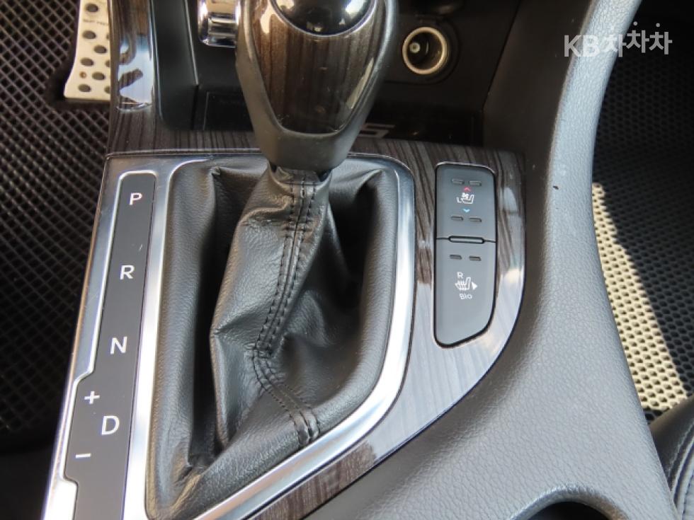 Kia K5 — miniaturë 13