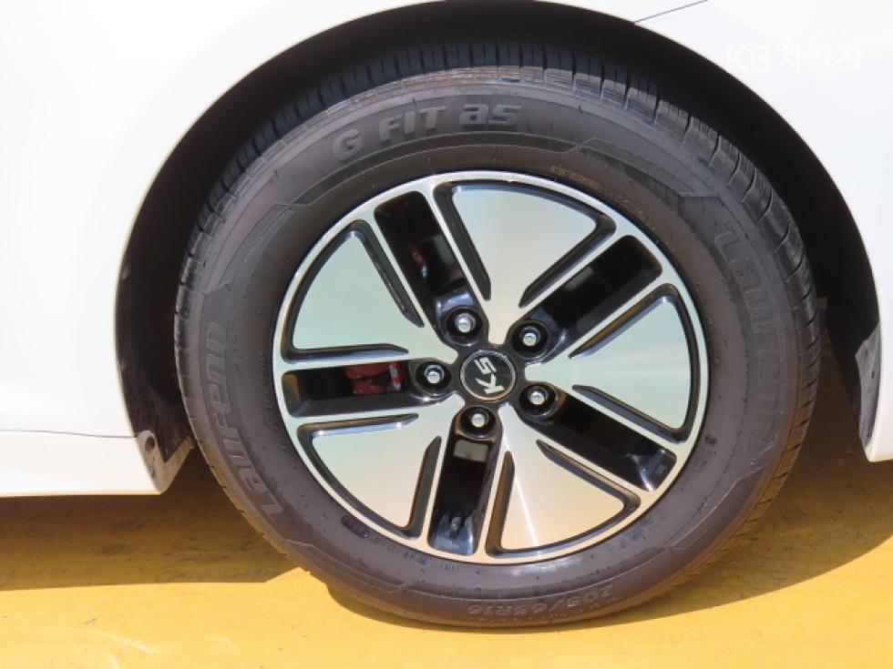 Kia K5 — miniaturë 20