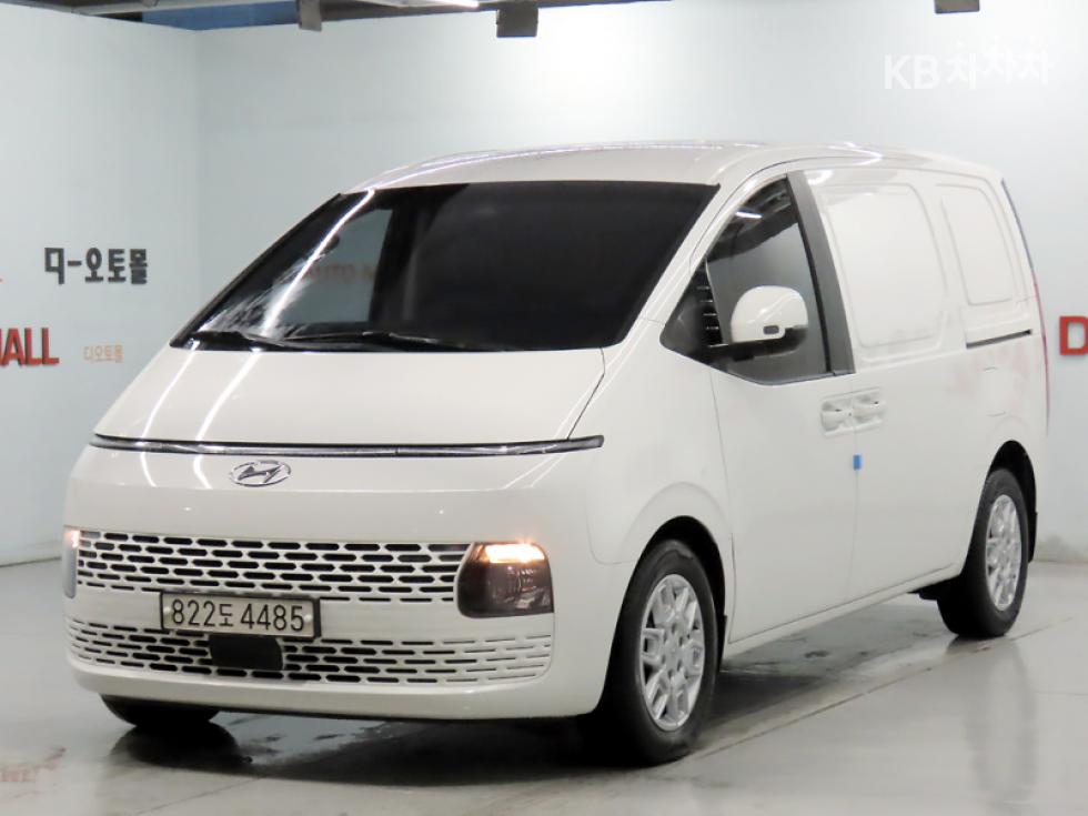 Hyundai Staria 2.2 카고 3 모던 — foto 1