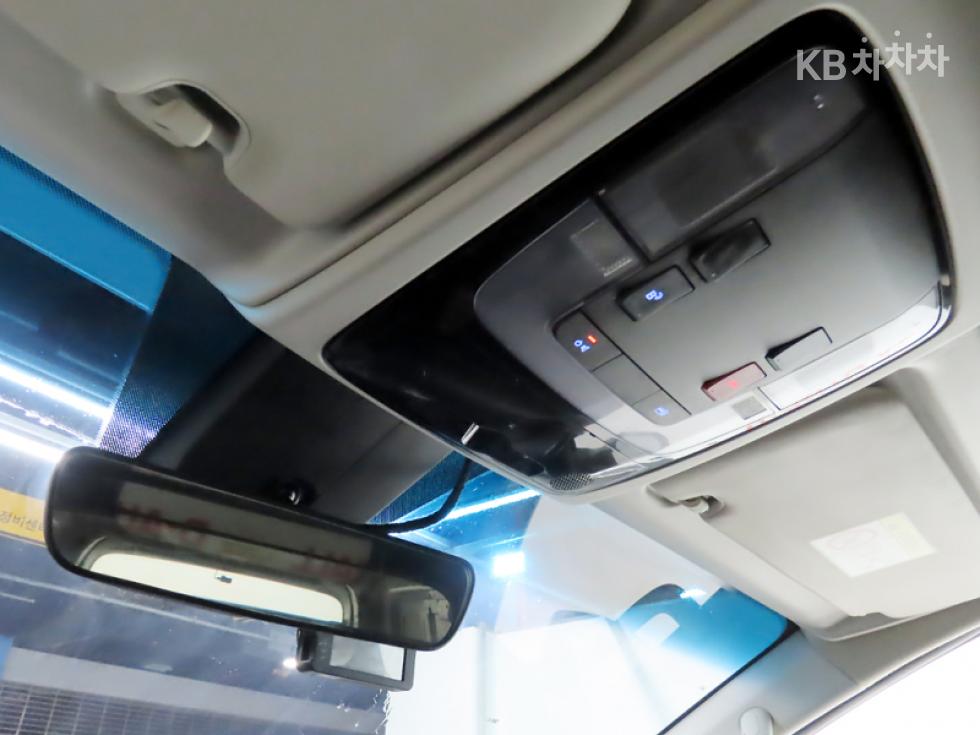 Hyundai Staria — miniaturë 15