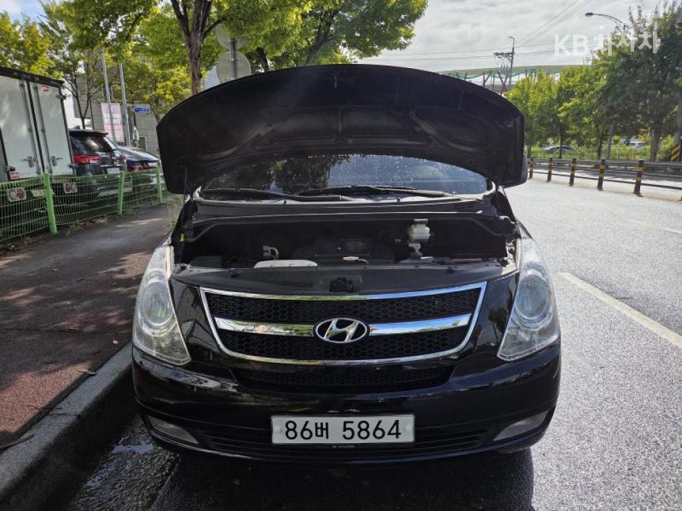 Hyundai Starex 3인승 밴 CVX 럭셔리 — foto 1