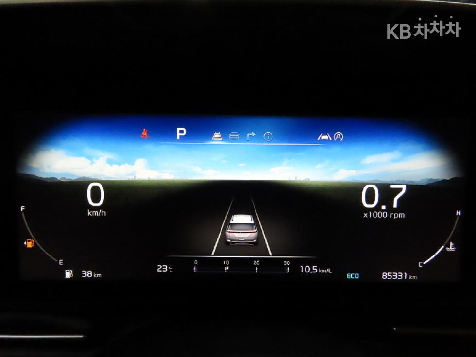Kia Carnival — miniaturë 10