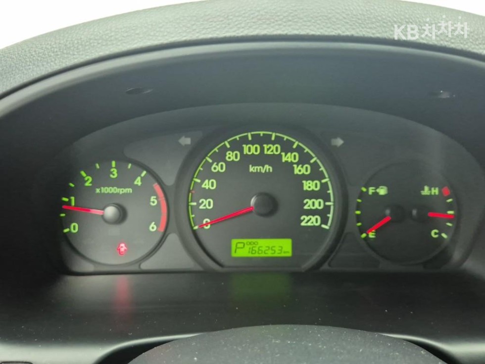 Hyundai Starex — miniaturë 7