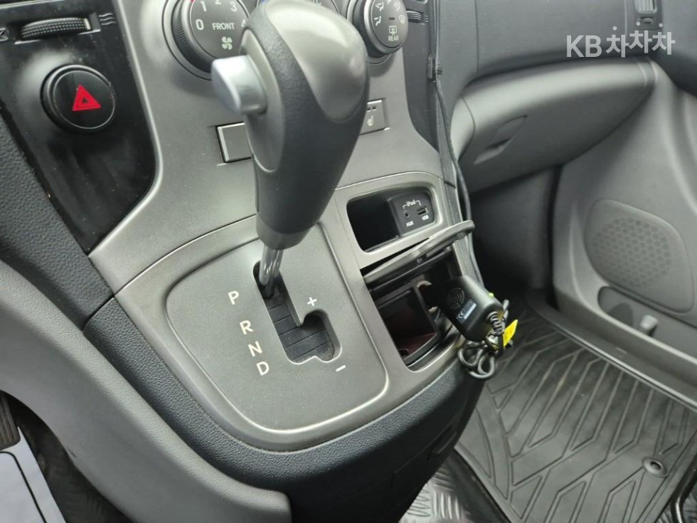 Hyundai Starex — miniaturë 8