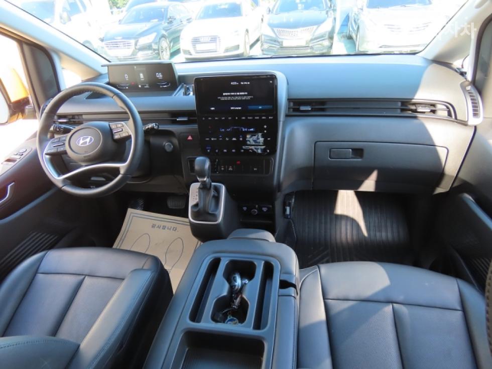 Hyundai Staria — miniaturë 5