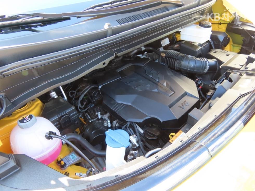 Hyundai Staria — miniaturë 19