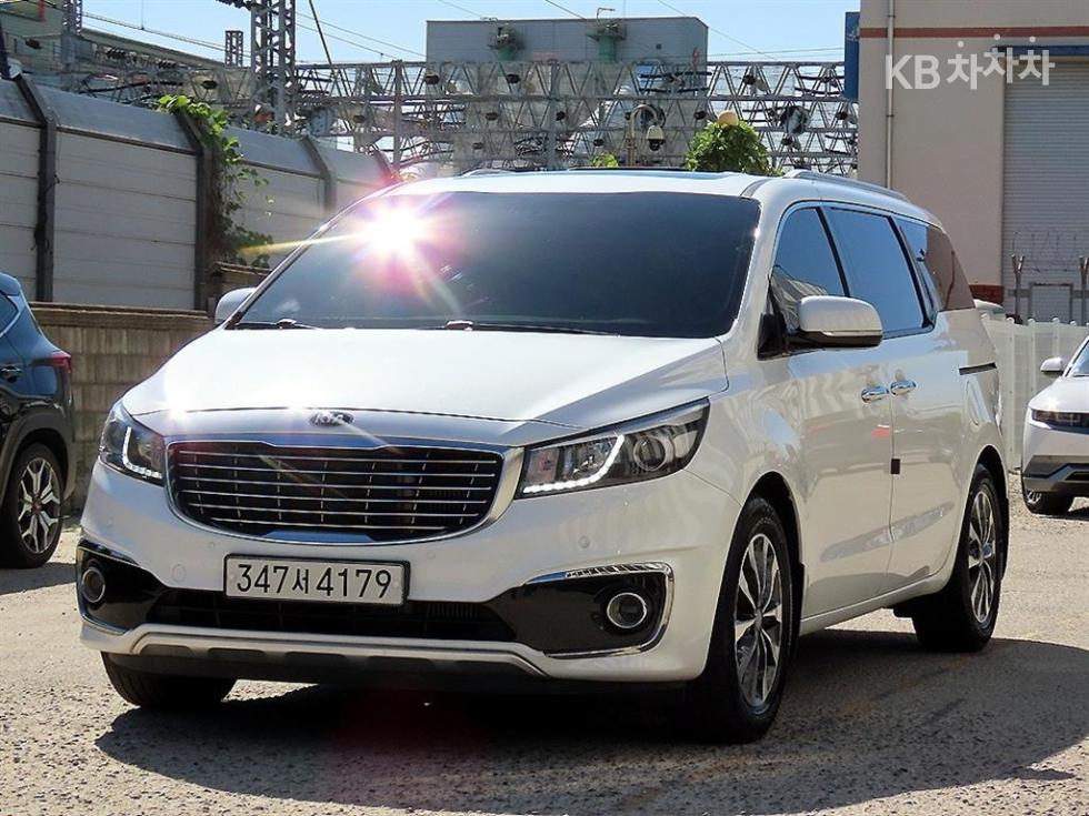 Kia Carnival — miniaturë 2