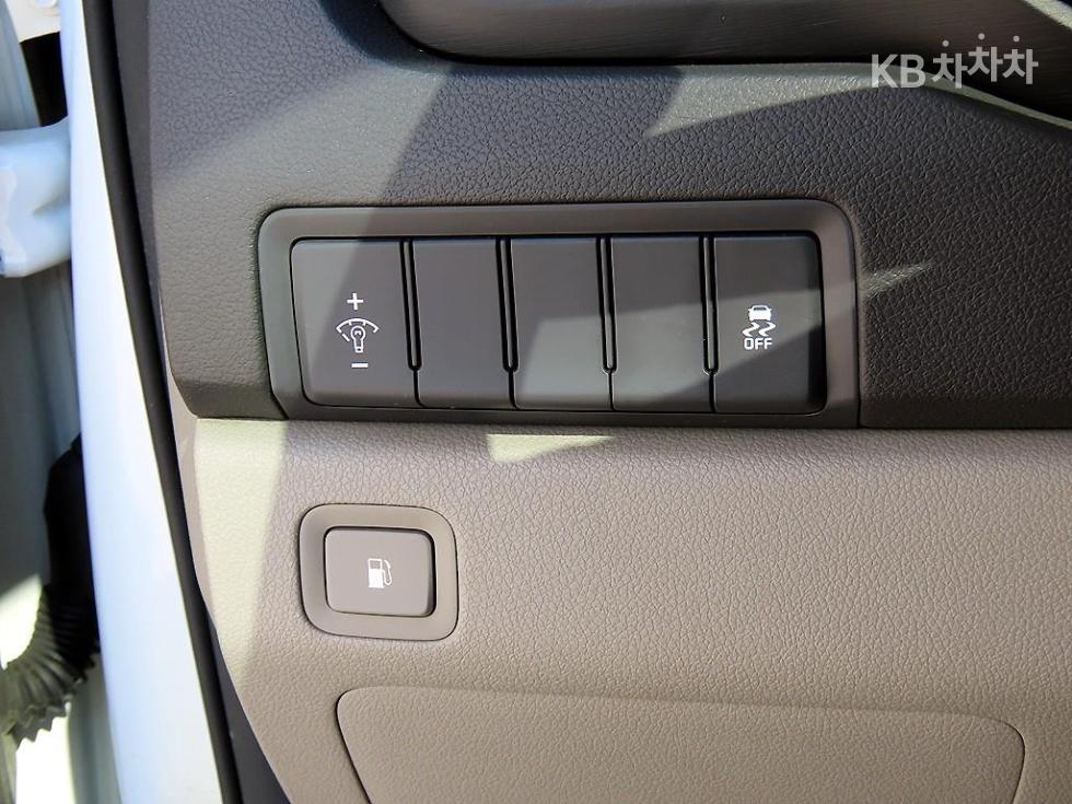 Kia Carnival — miniaturë 12