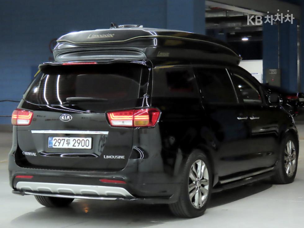 Kia Carnival — miniaturë 4