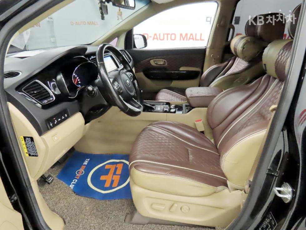 Kia Carnival — miniaturë 6