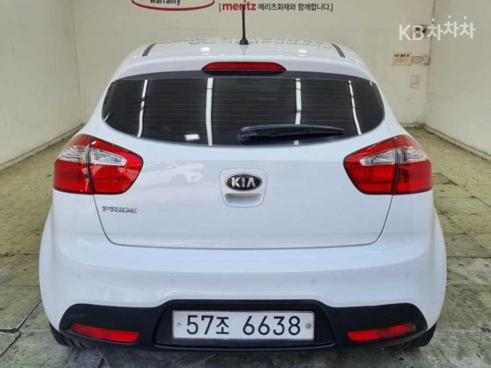 Kia Pride — miniaturë 2