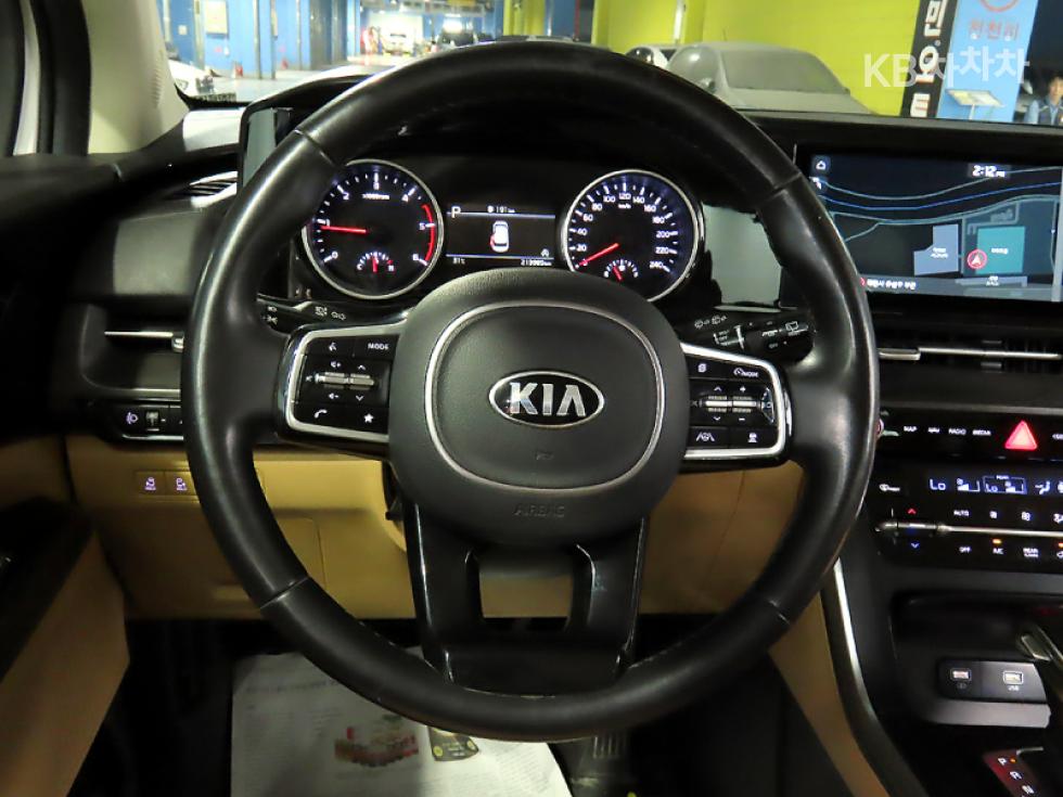 Kia Carnival — miniaturë 8