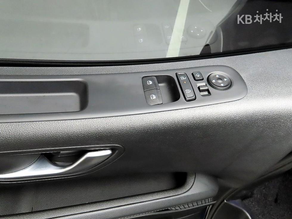 Hyundai Staria — miniaturë 11
