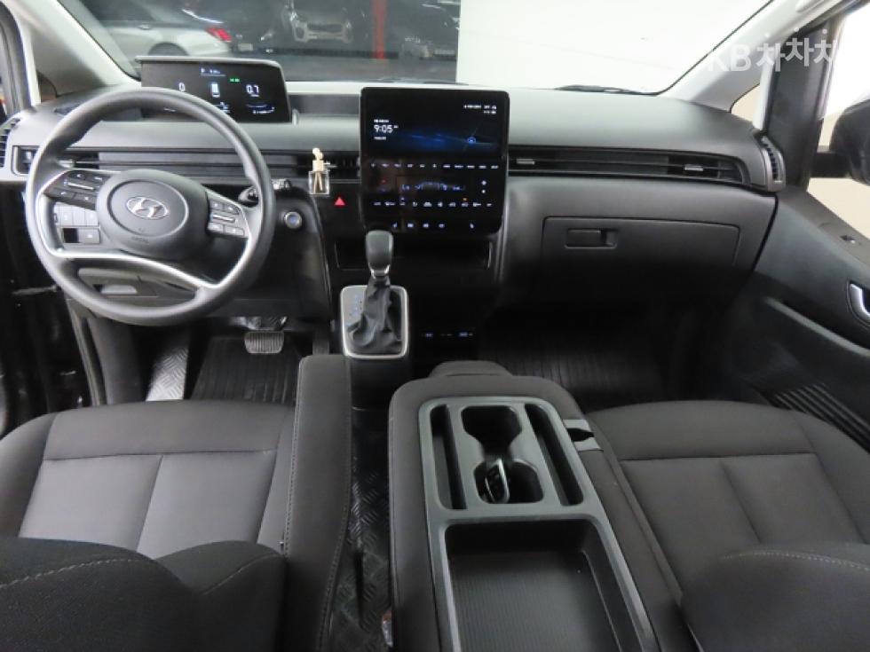 Hyundai Staria — miniaturë 8