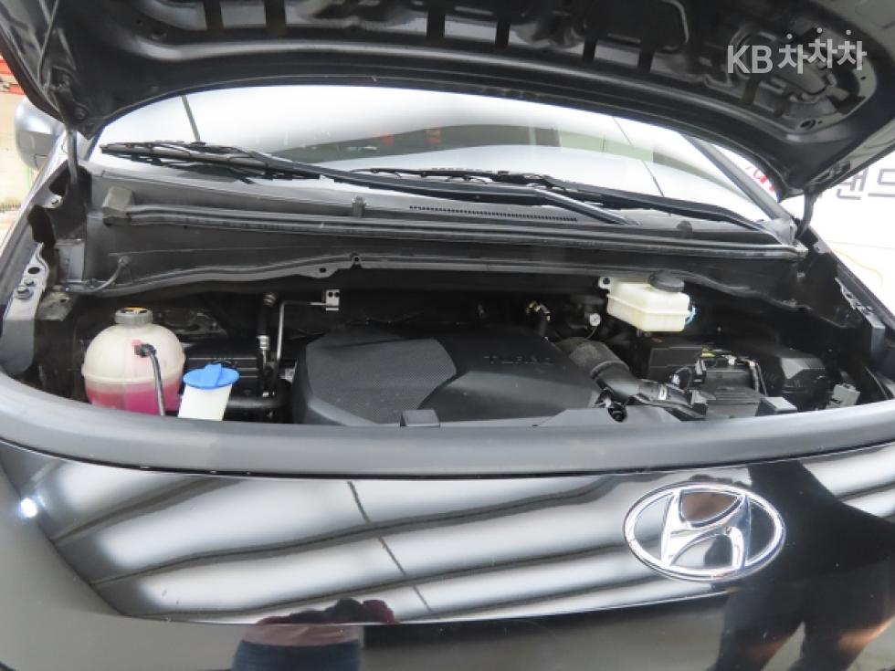 Hyundai Staria — miniaturë 19