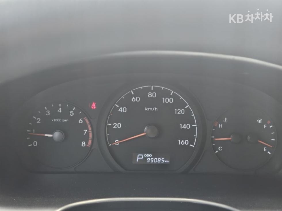 Hyundai Starex — miniaturë 5