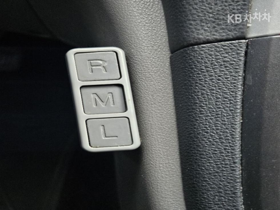 Hyundai Starex — miniaturë 16
