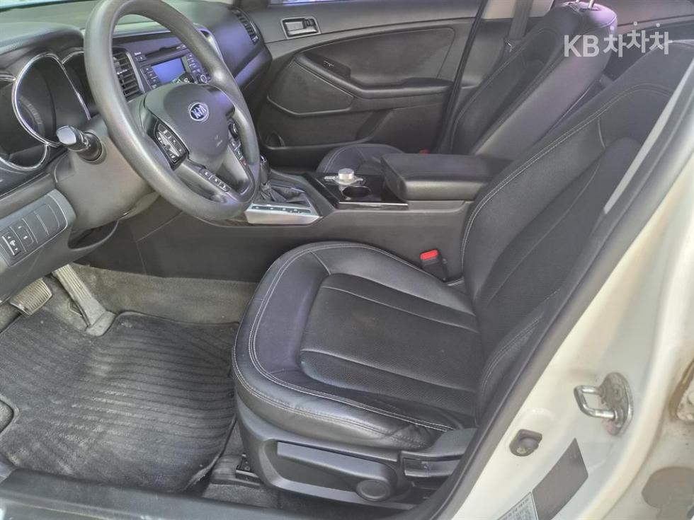 Kia K5 — miniaturë 8