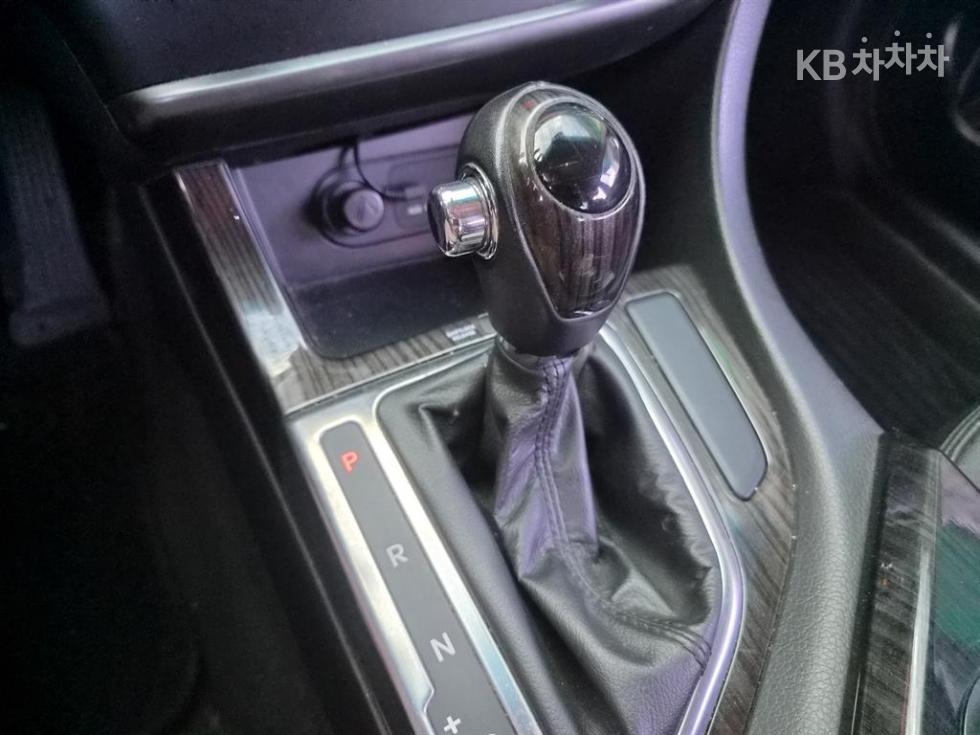 Kia K5 — miniaturë 13
