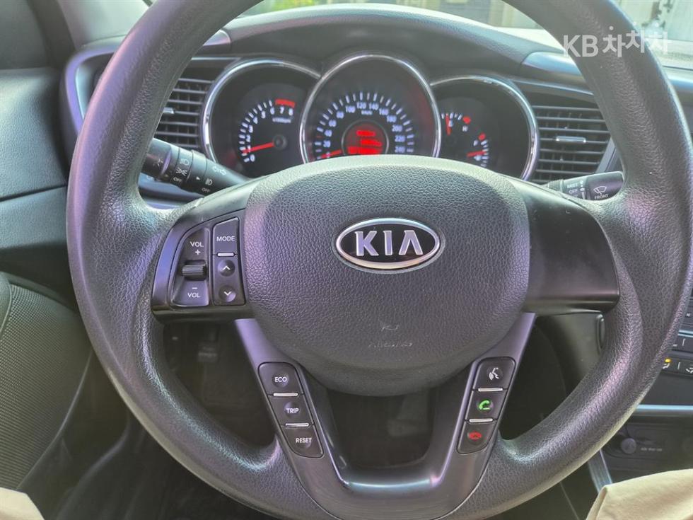 Kia K5 — miniaturë 14
