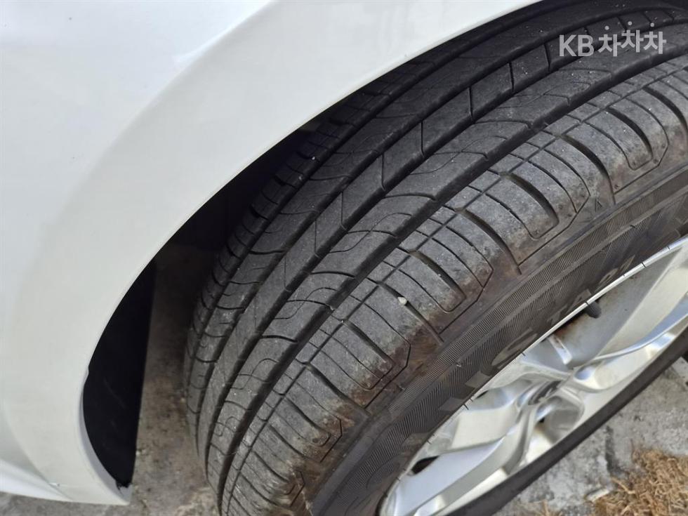 Kia K5 — miniaturë 18