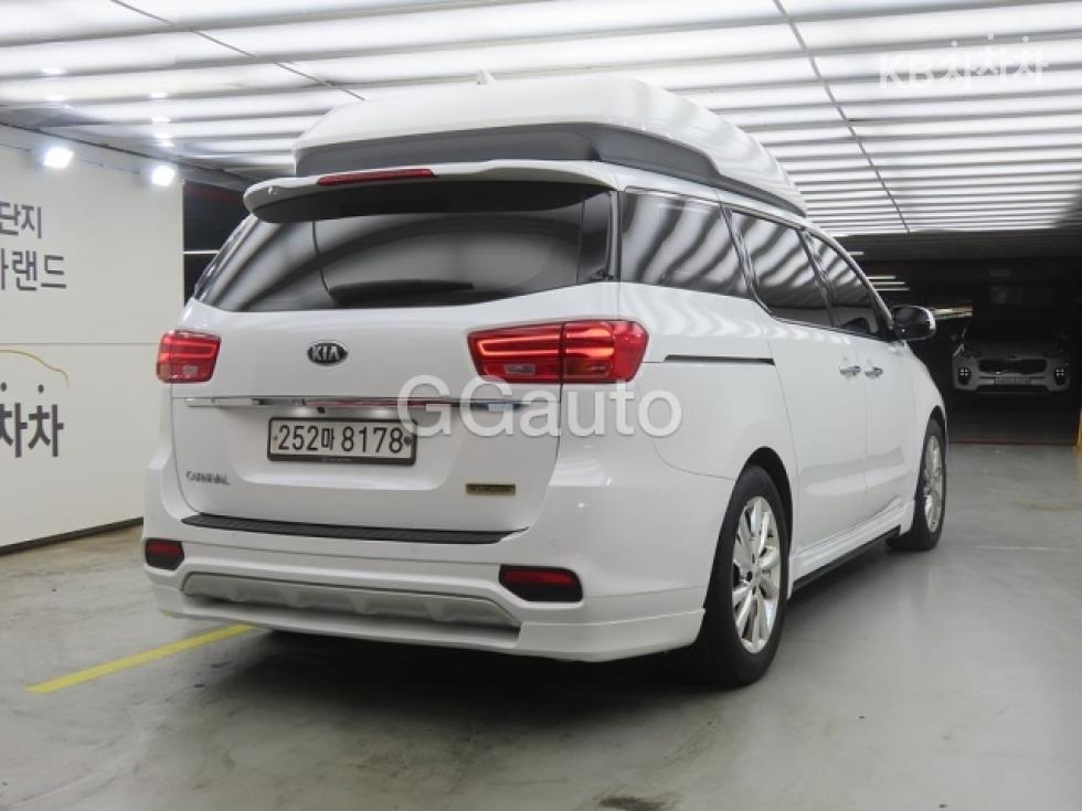 Kia Carnival — miniaturë 4