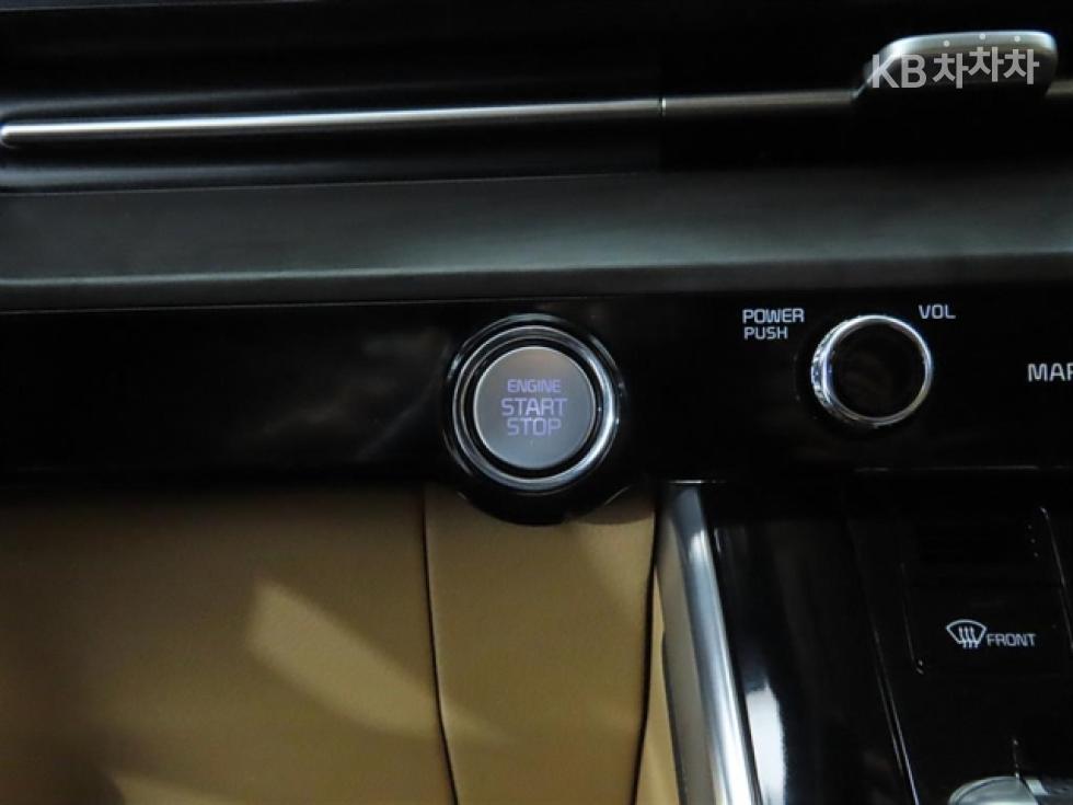 Kia Carnival — miniaturë 10