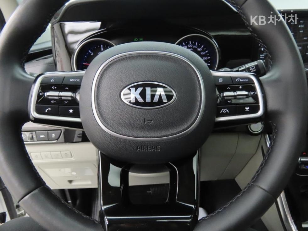 Kia Carnival — miniaturë 12