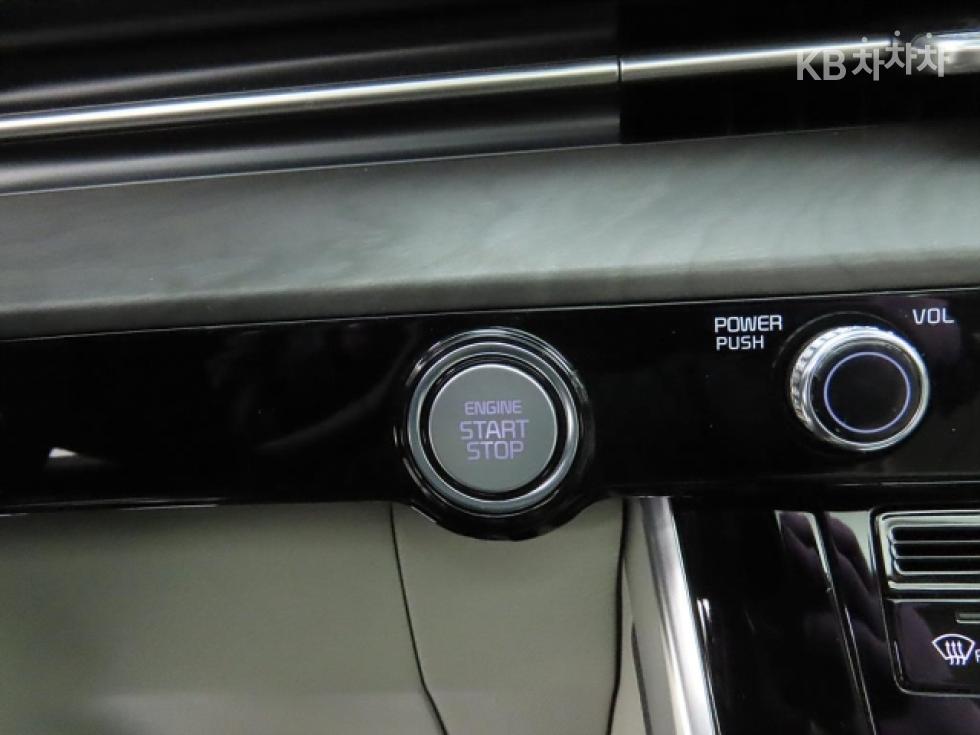 Kia Carnival — miniaturë 13