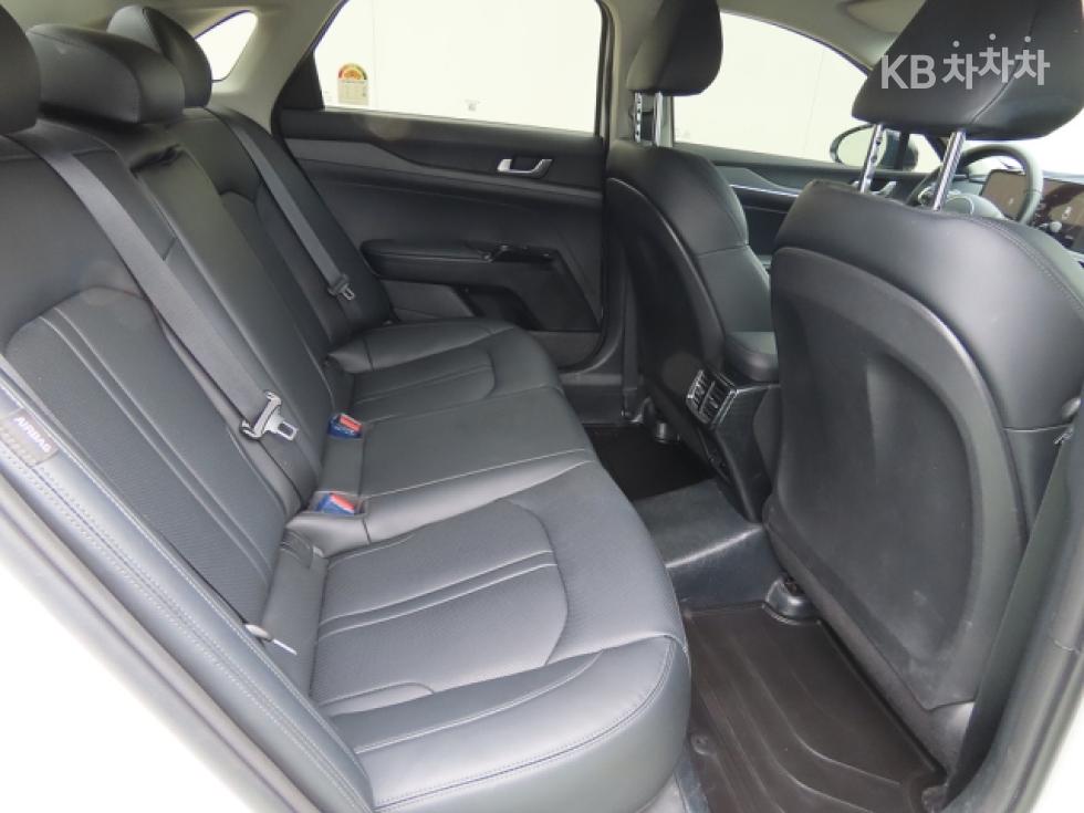 Kia K5 — miniaturë 7