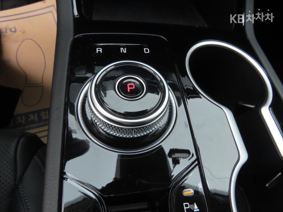 Kia K5 — miniaturë 13