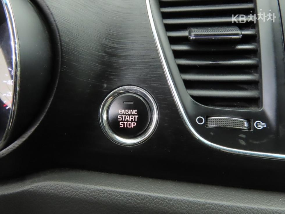 Kia Carnival — miniaturë 14