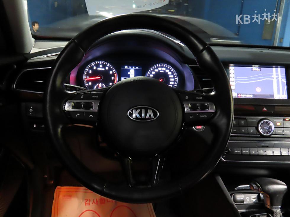 Kia K7 — miniaturë 8