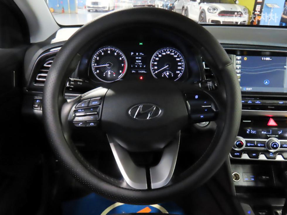 Hyundai Avante — miniaturë 10