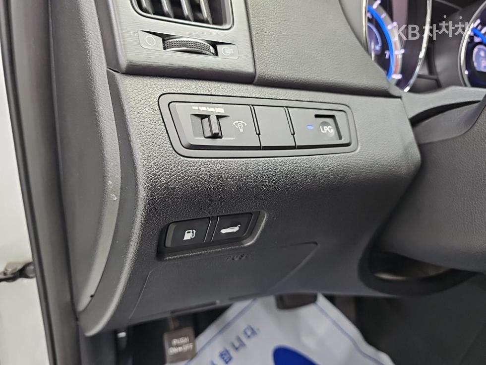 Hyundai Sonata — miniaturë 16