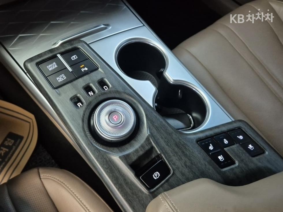Kia K8 — miniaturë 8