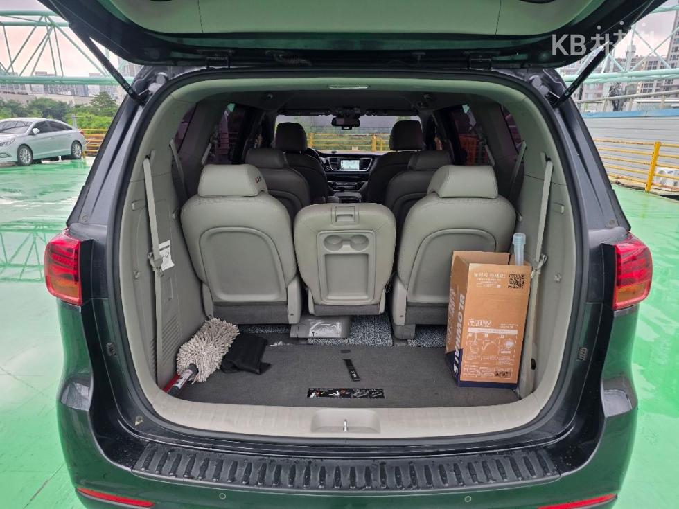 Kia Carnival — miniaturë 22