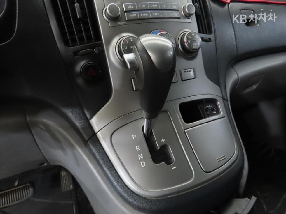 Hyundai Starex — miniaturë 9