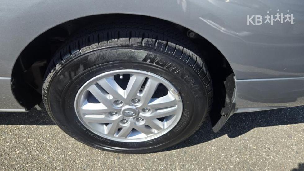 Hyundai Starex — miniaturë 18