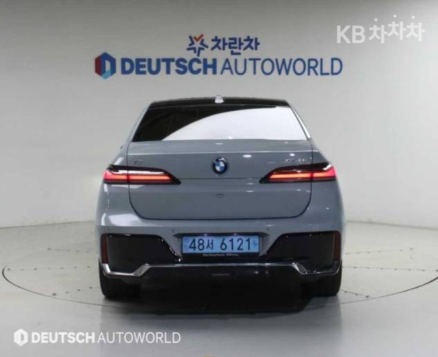 BMW i7 — miniaturë 4